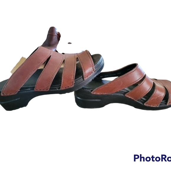 Dansko Shoes - Dansko slides Size 9 Womens Color Brown  Heel size 40 dansko